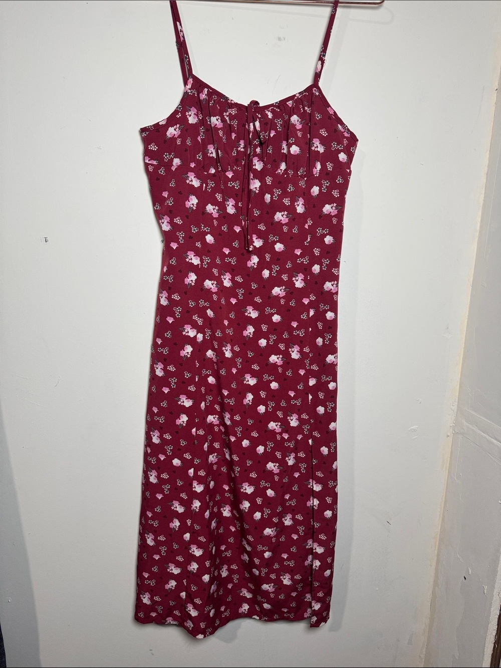 Floral Tie-Front Spaghetti Strap Dress in Burgundy size L